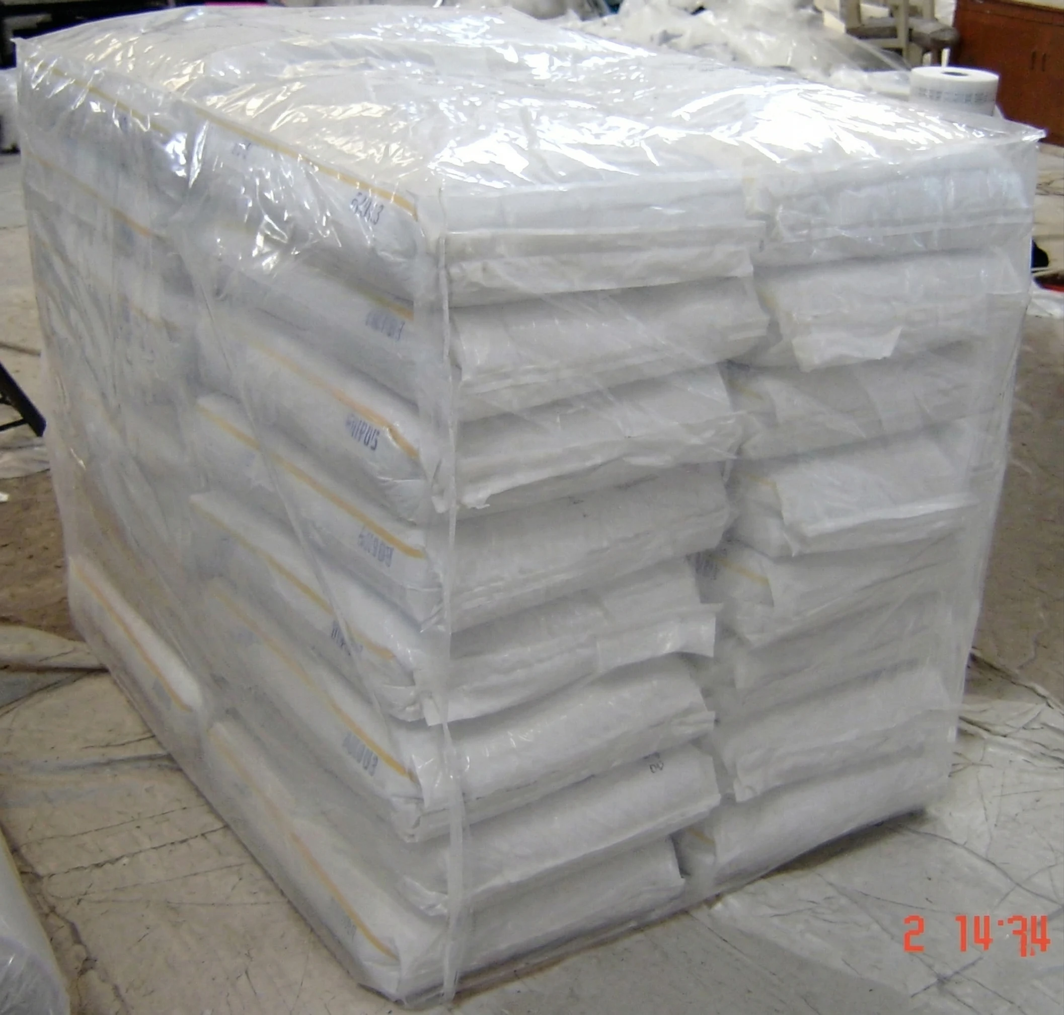 plastic-pallet-covers-2.webp